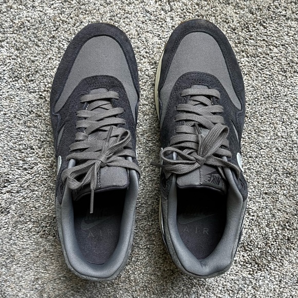 Nike Air Max 1 Crepe Shoes - Picture 4 of 7